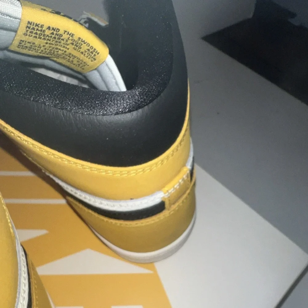 Nike Air Jordan 1 Retro OG High Top Lace Up Leather Sneaker Yellow DZ5485-701